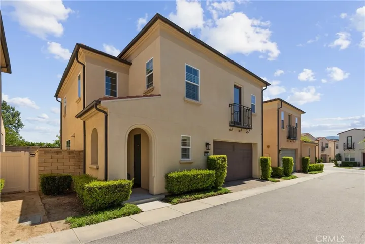 21705 Propello Drive, Saugus, California 91350