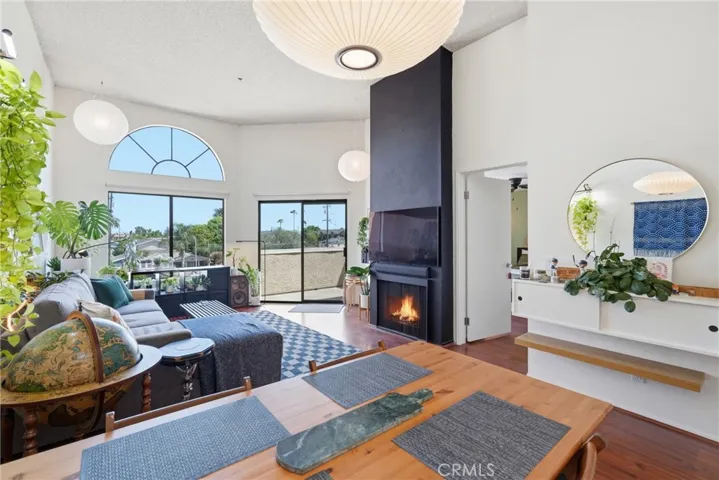 Living & Dining 2. 
Fire was digitally added