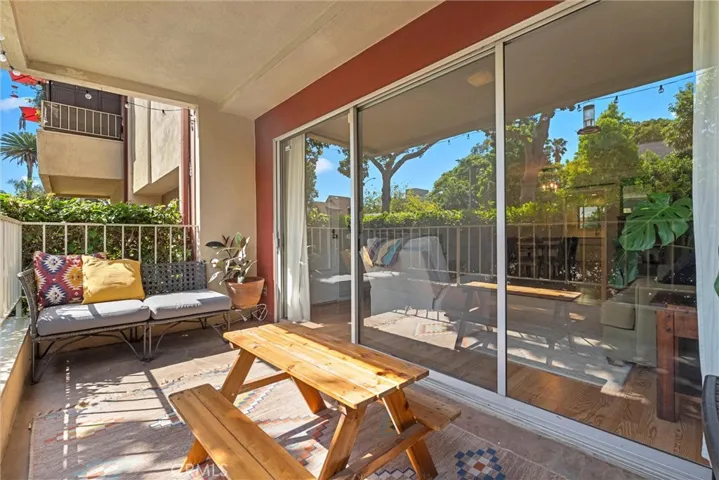 401 W 5th Street 1a, Long Beach, California 90802