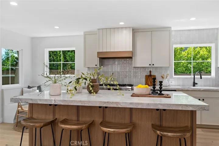 28812 Shady Pl., Laguna Beach, California 92651