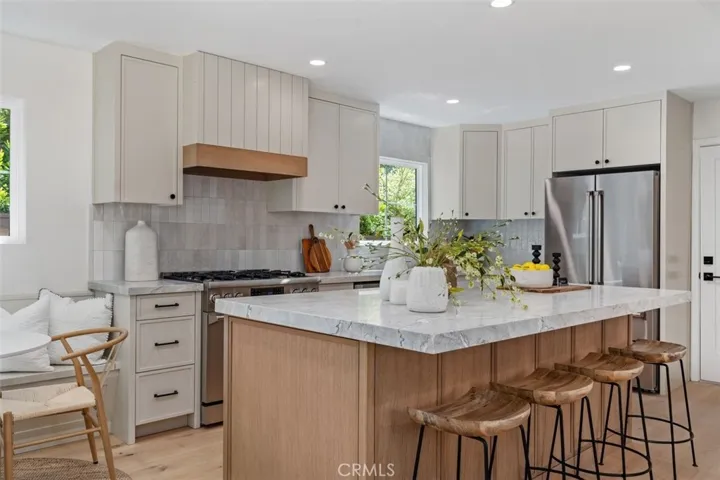 28812 Shady Pl., Laguna Beach, California 92651