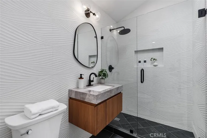28812 Shady Pl., Laguna Beach, California 92651