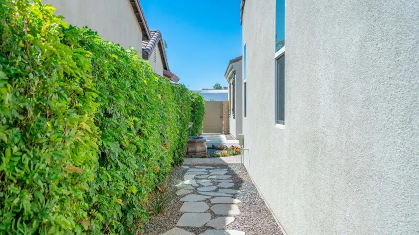 78810 Adesso Way Exterior-3