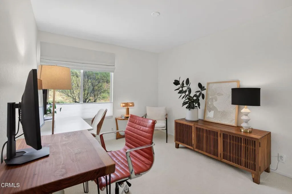 30-web-or-mls-Upmarket Media-456ViaC074