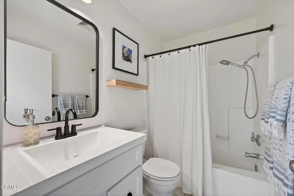 34-web-or-mls-Upmarket Media-456ViaC064