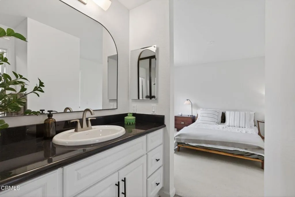 27-web-or-mls-Upmarket Media-456ViaC101