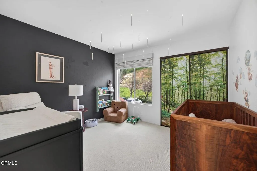 28-web-or-mls-Upmarket Media-456ViaC068