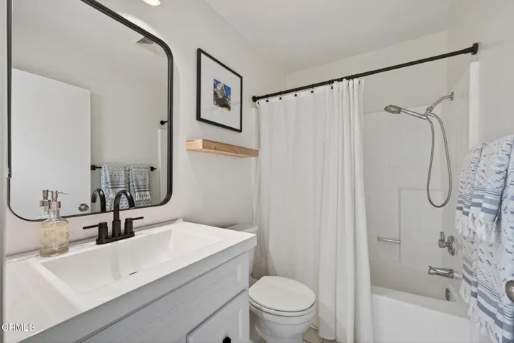 34-web-or-mls-Upmarket Media-456ViaC064