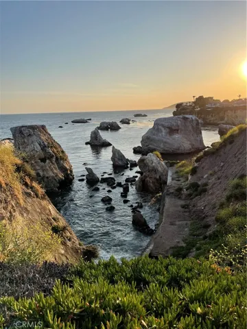 12 mins to Shell Beach