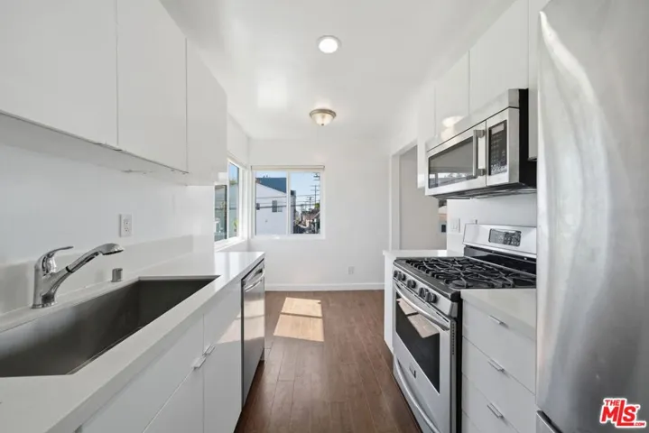 510 Pacific Avenue 4, Venice, California 90291