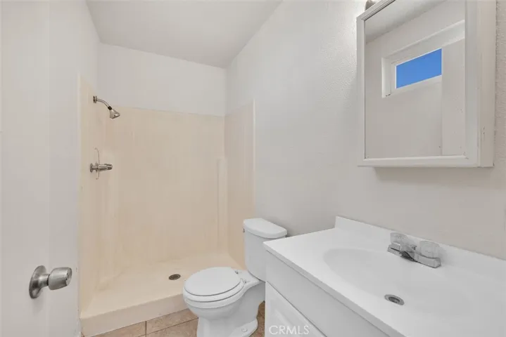 Master-bathroom 1