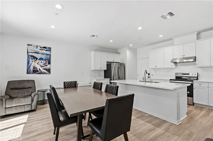 16032 Tanzinite, Chino, California 91708