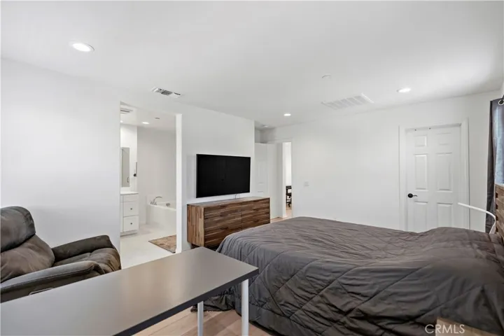 16032 Tanzinite, Chino, California 91708