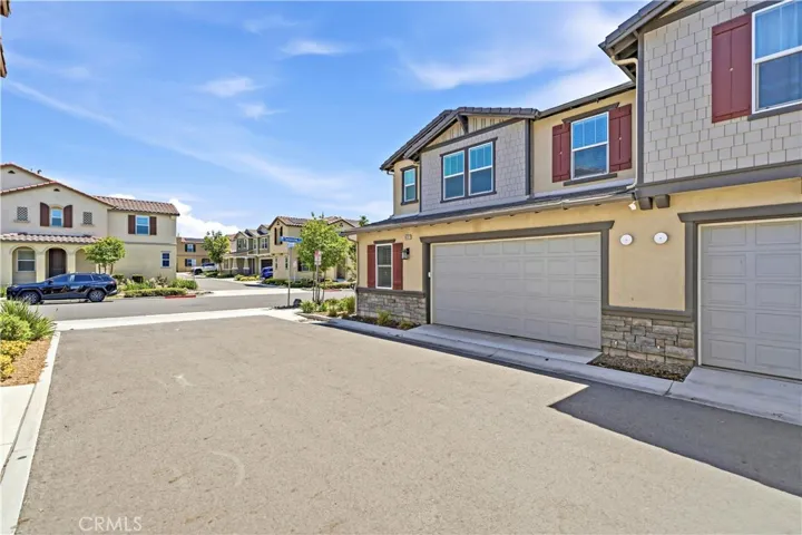 16032 Tanzinite, Chino, California 91708