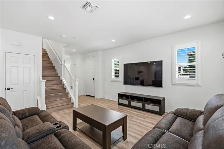 16032 Tanzinite, Chino, California 91708