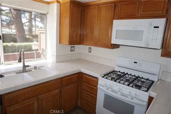 1710 Maxwell, Corona, California 92881