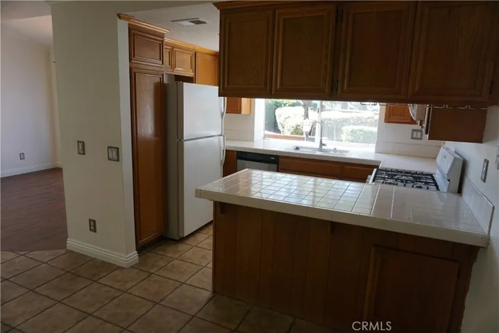 1710 Maxwell, Corona, California 92881