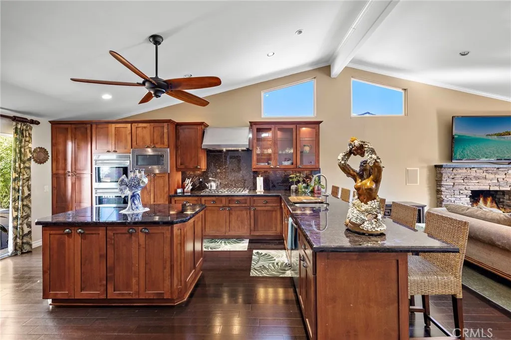 Open Kitchen Counter