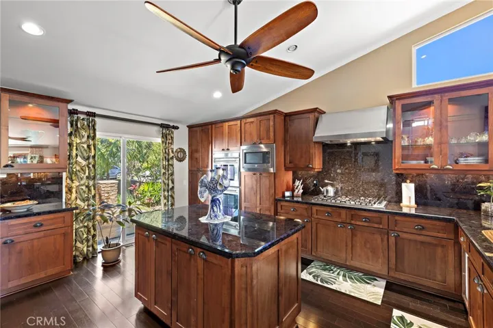 Open Kitchen
