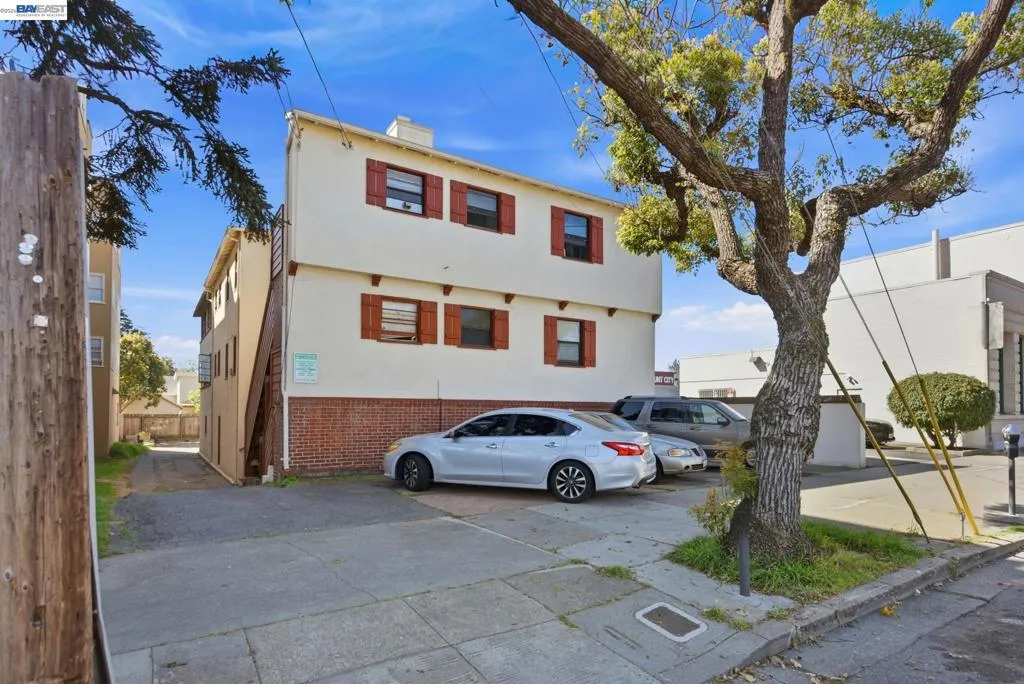 712 Santa Clara Avenue, Alameda, California 94501-3353 — photo 5