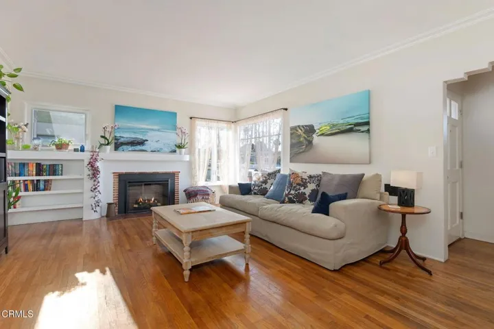 08-Living Room