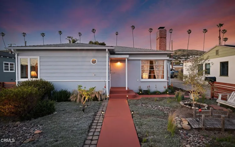 02-Exterior View (twilight)
