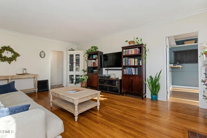 10-Living Room