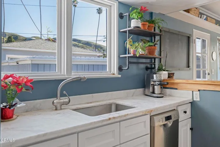 13-Kitchen
