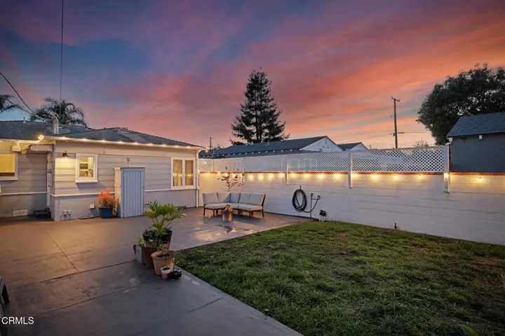 08-Back Yard (twilight)