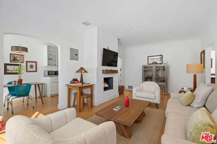 LIVING ROOM & DINING AREA