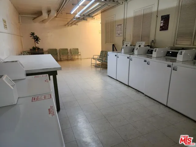 COMMUNITY LAUNDRY