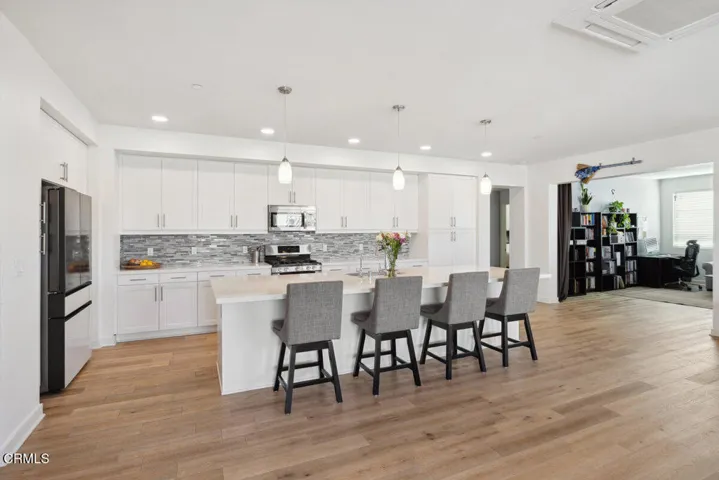 Breakfast Bar and Bonus Room