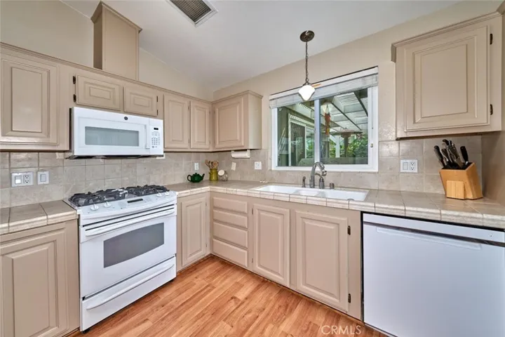 33540 Barcelona Drive, Thousand Palms, California 92276