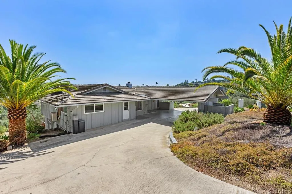 circular driveway