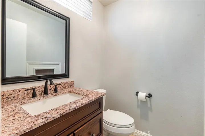 22701 Copper Hill 33, Saugus, California 91350