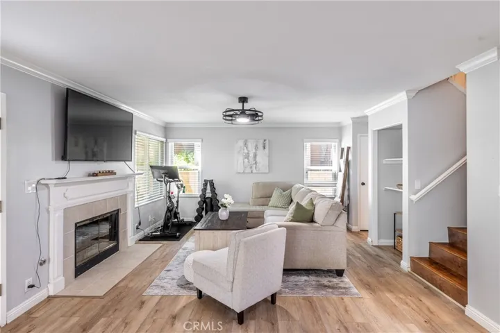 22701 Copper Hill 33, Saugus, California 91350