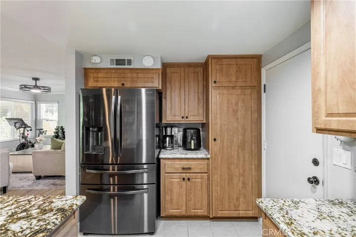 22701 Copper Hill 33, Saugus, California 91350