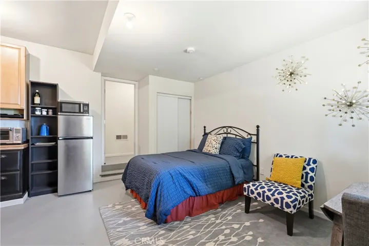 STUDIO APARTMENT/BEDROOM 5