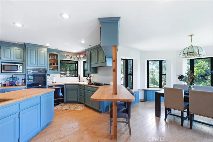 KITCHEN AND DINING