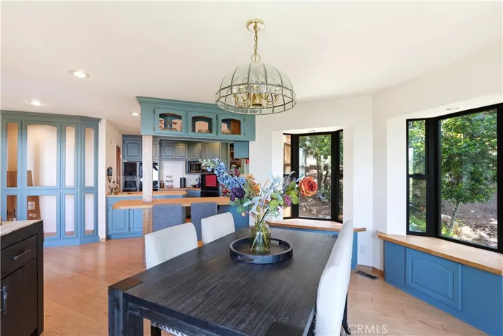DINING TO KITCHEN