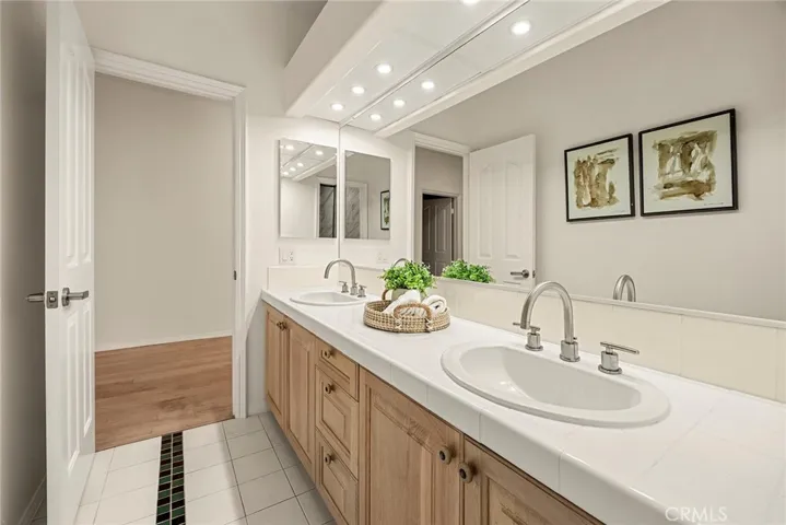 334 S Whitestone, Anaheim Hills, California 92807