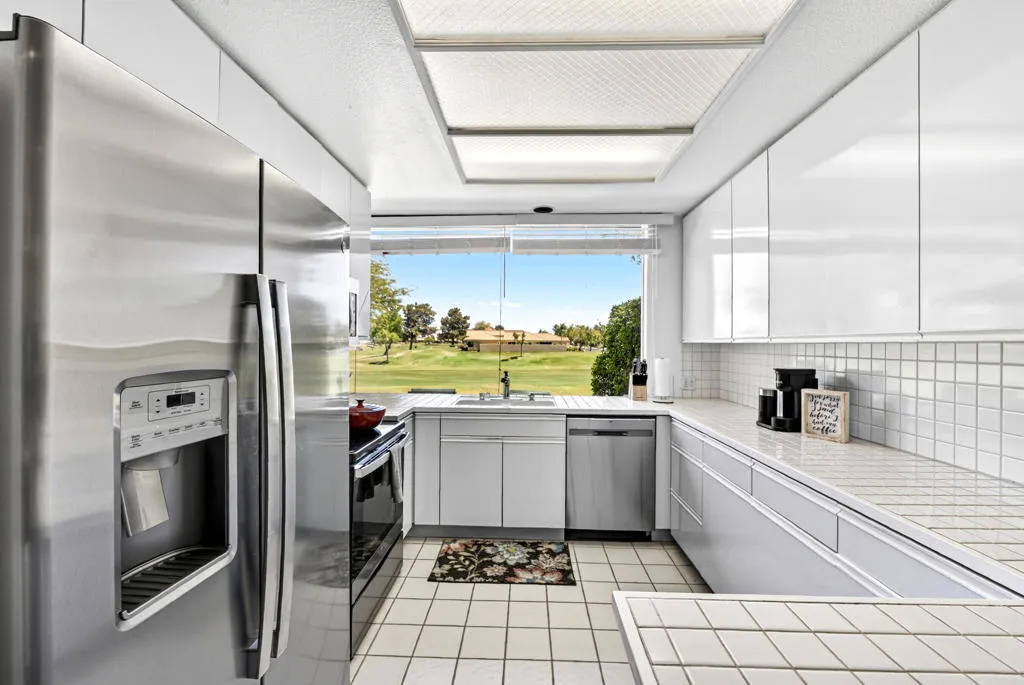 37-colonial-drive-010