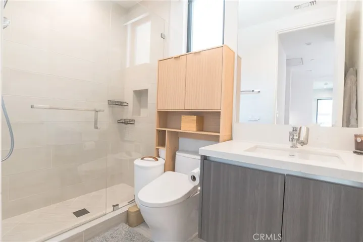 362 W Green 117, Pasadena, California 91105