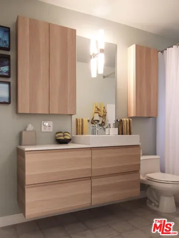 Bathroom #2