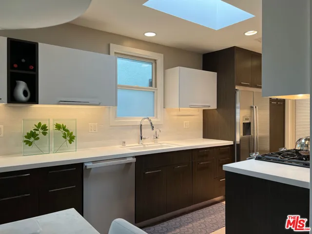 2707 Westwood Boulevard, Los Angeles, California 90064