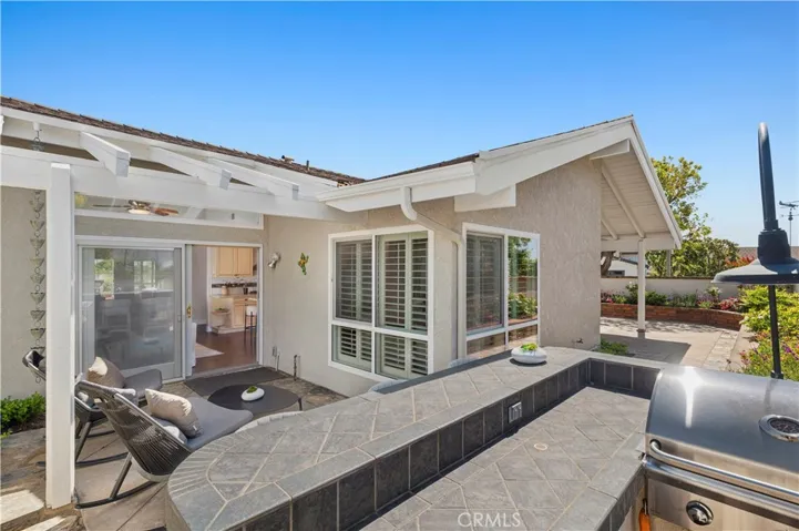 11 Seafaring, Corona Del Mar, California 92625