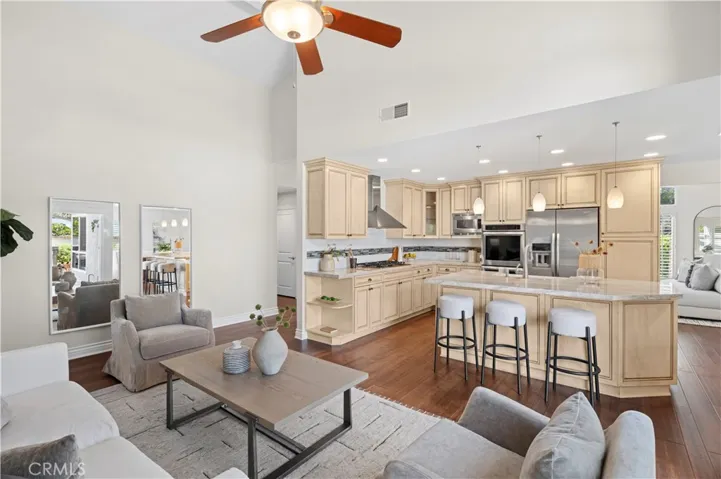 11 Seafaring, Corona Del Mar, California 92625