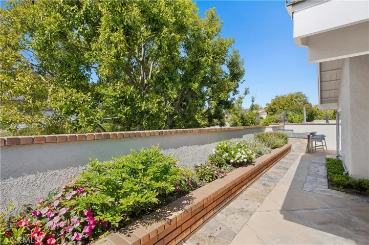 11 Seafaring, Corona Del Mar, California 92625