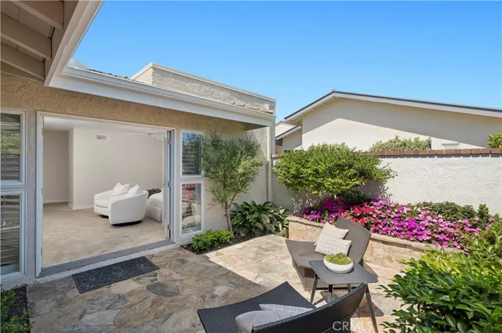 11 Seafaring, Corona Del Mar, California 92625