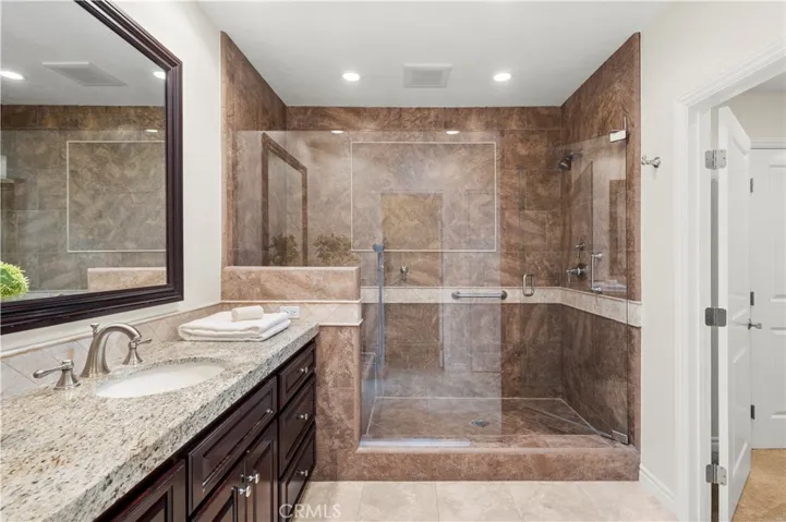 11 Seafaring, Corona Del Mar, California 92625
